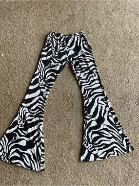 Black & White Zebra Print Flared Leggings